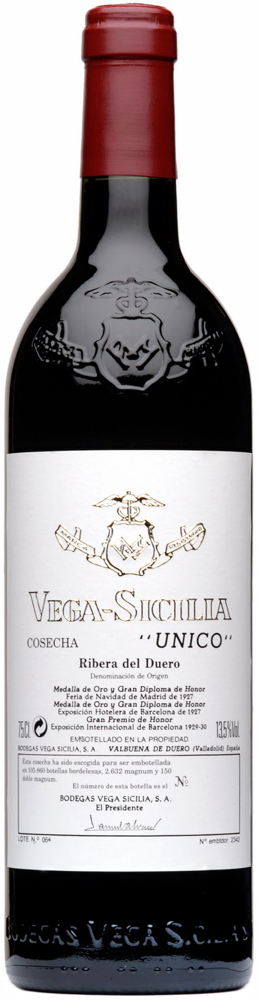 2012 Único, Vega-Sicilia, Ribera del Duero bottle shot.